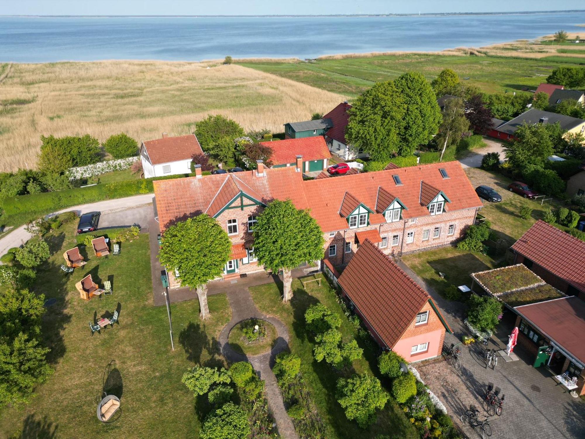Hotel/Pension Bradhering Ahrenshoop Eksteriør bilde